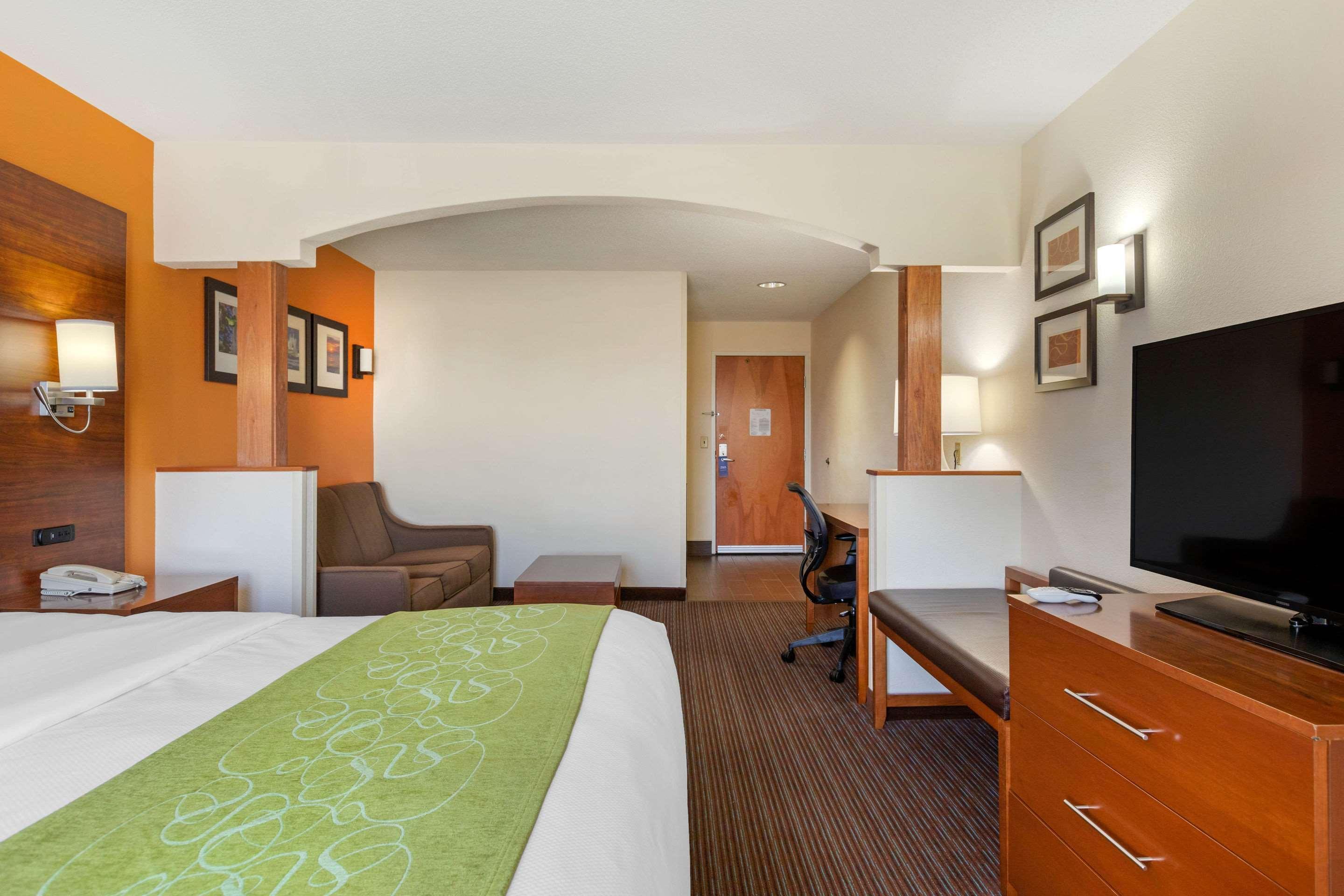 Comfort Suites Stevensville - St Joseph Exterior foto